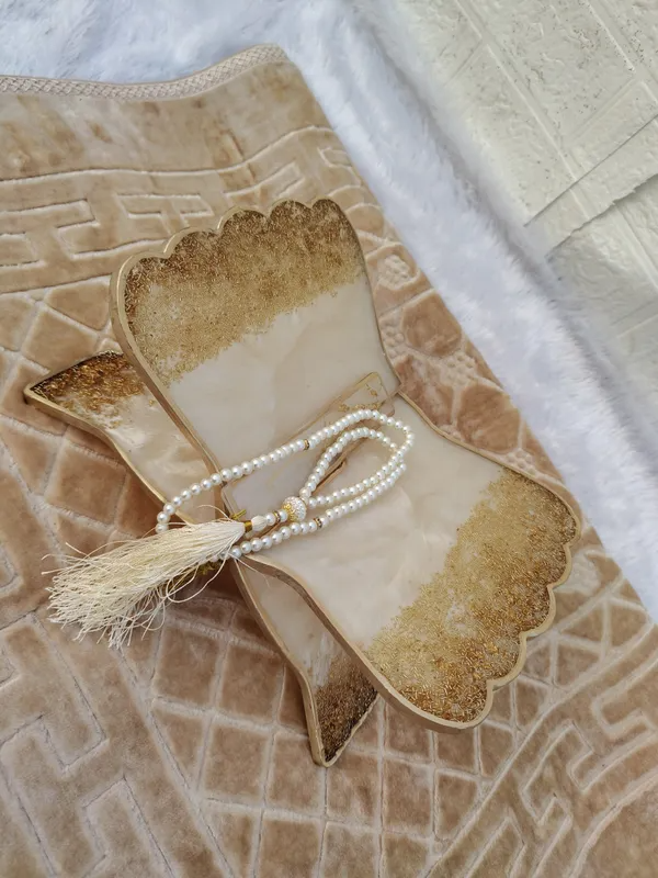 Sawab-e-Jariyah Elegance Set – Cream & Gold Quran Gift Hamper