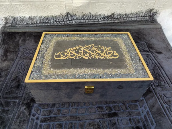 Sawab-e-Jariyah Premium Set – Black & Gold Quran Gift Hamper