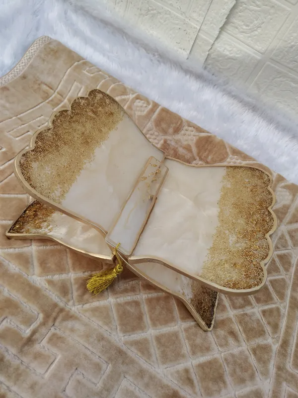 Sawab-e-Jariyah Elegance Set – Cream & Gold Quran Gift Hamper