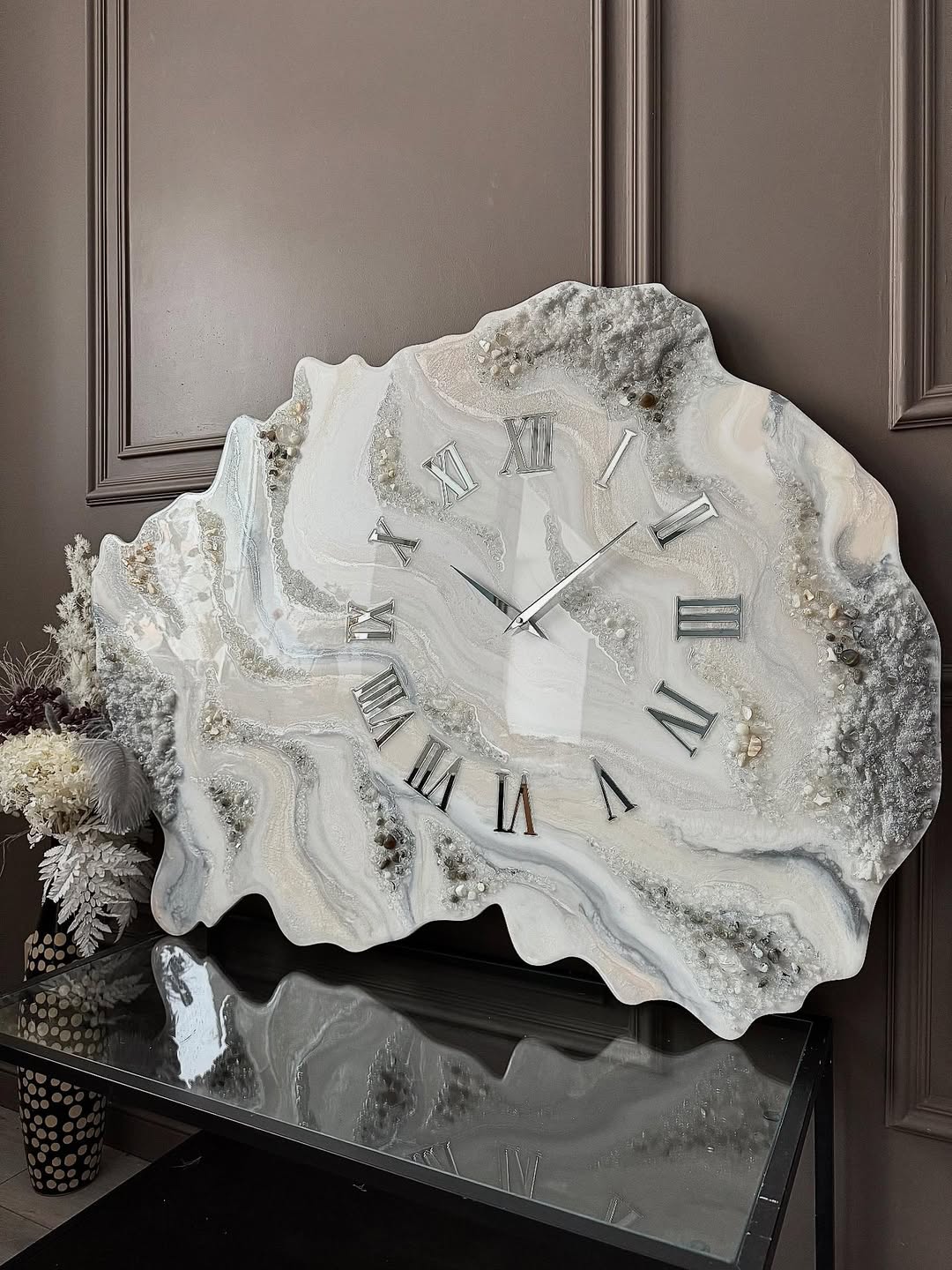Silver Geode Elegance Resin Wall Clock