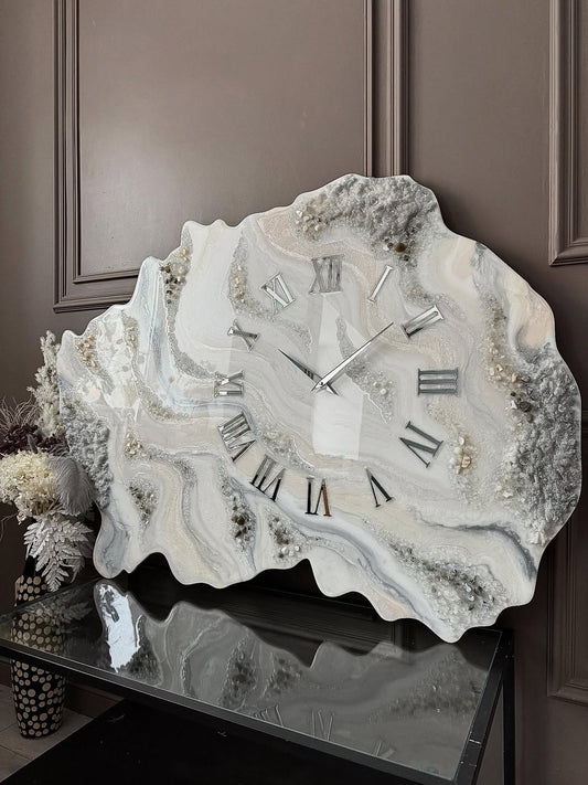 Silver Geode Elegance Resin Wall Clock