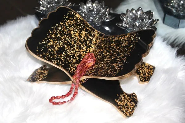Black Resin Quran Holder With Gold Fragments